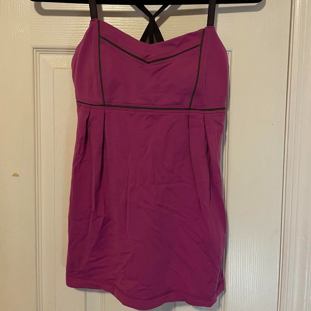 Lululemon Criss-Cross Magenta Racerback Built-In-Bra Adjustable Hem Size 6